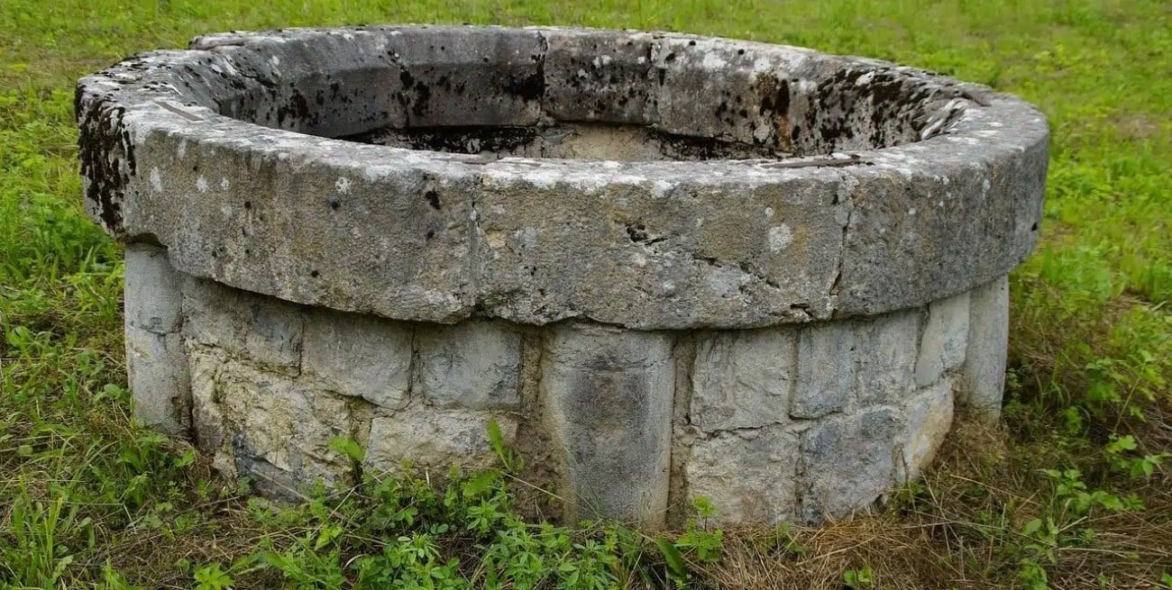 Una nena de 4 años cayó a un pozo de 12 metros y su papá se tiró para rescatarla en Córdoba