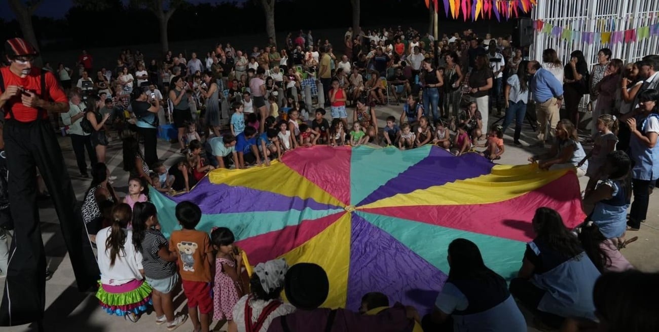 Obras, inversión educativa y un nuevo jardín: Pullaro recorrió localidades del departamento Iriondo