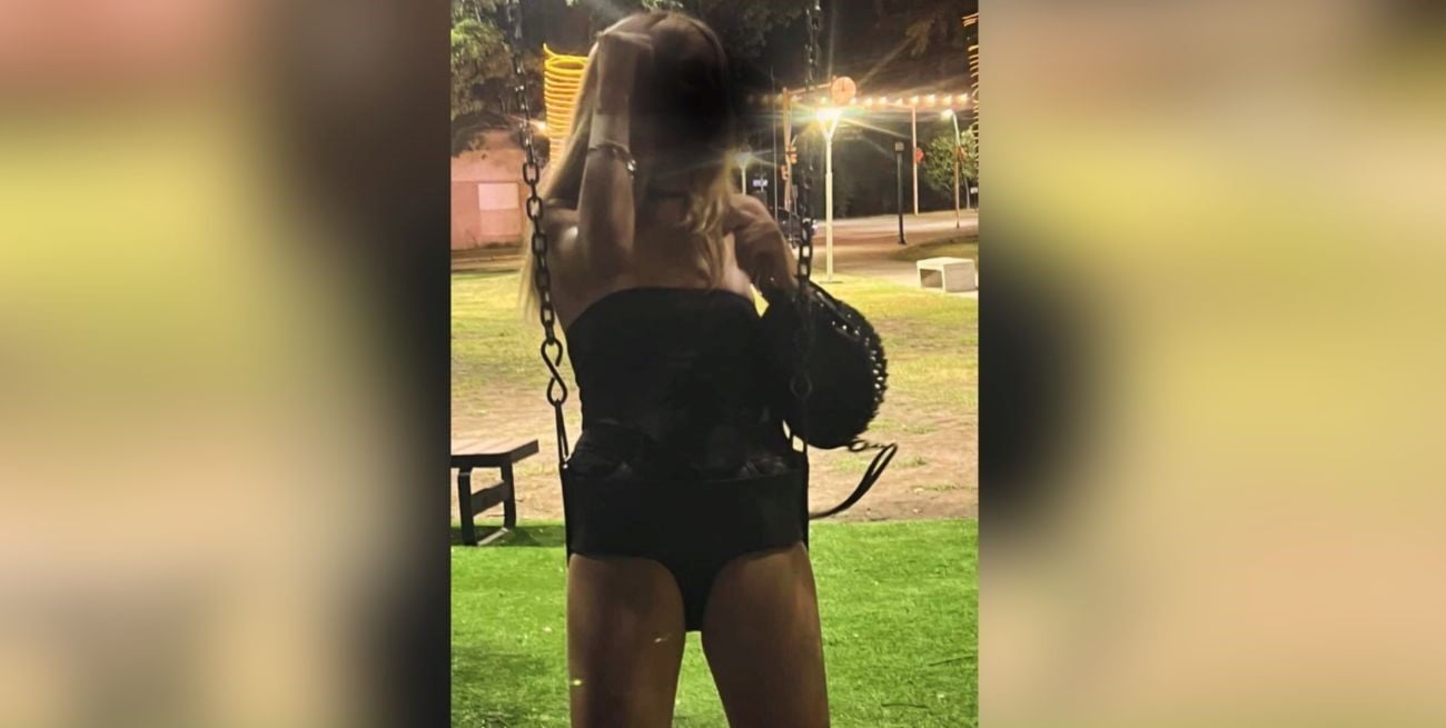 Insólito: una joven quedó atrapada en una hamaca infantil en Funes