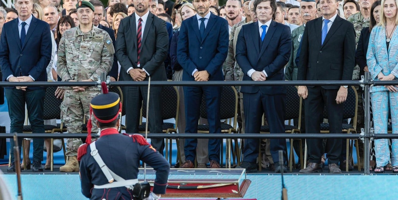 Pullaro participó del acto central por los 213 años del Combate de San Lorenzo
