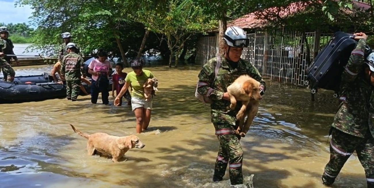 Emergencia en Colombia: las inundaciones ya dejan más de 120.000 damnificados en el norte del país