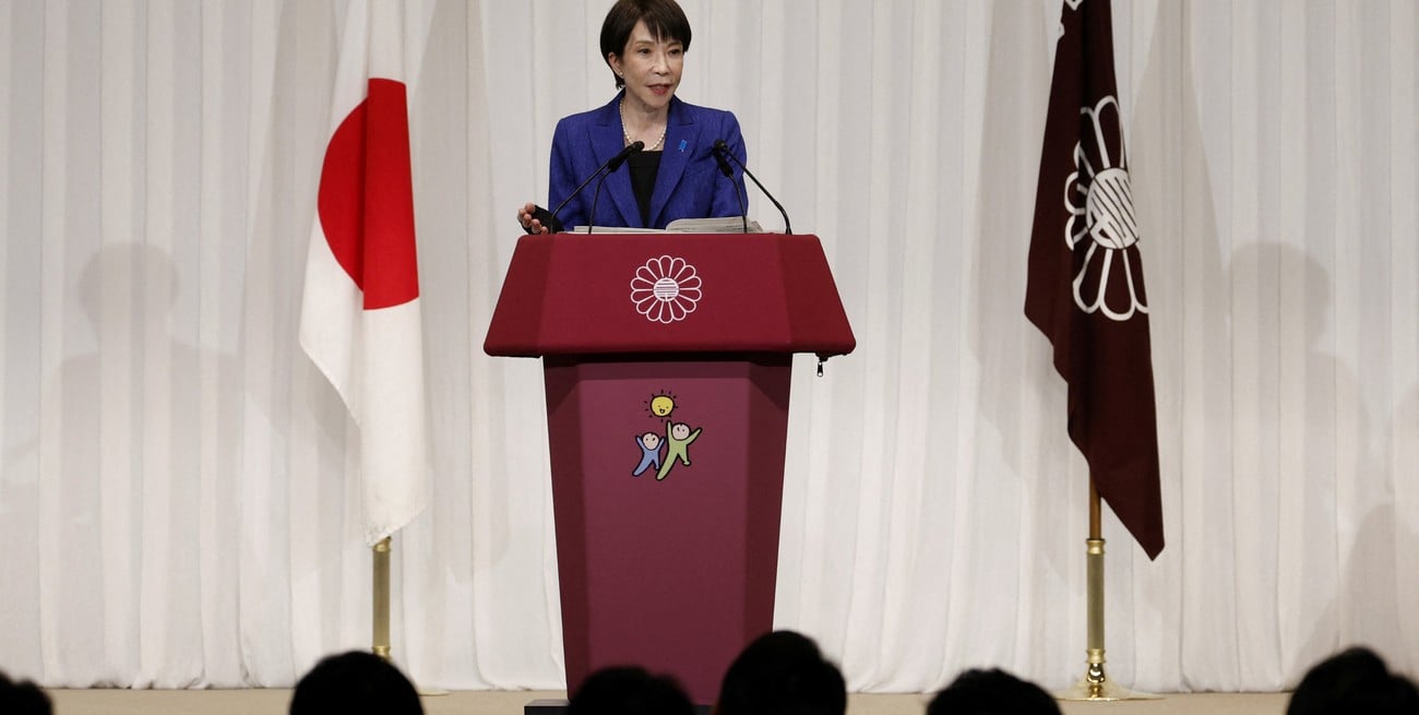 Takaichi y su plan para modificar la constitución y restituir las fuerzas armadas en Japón