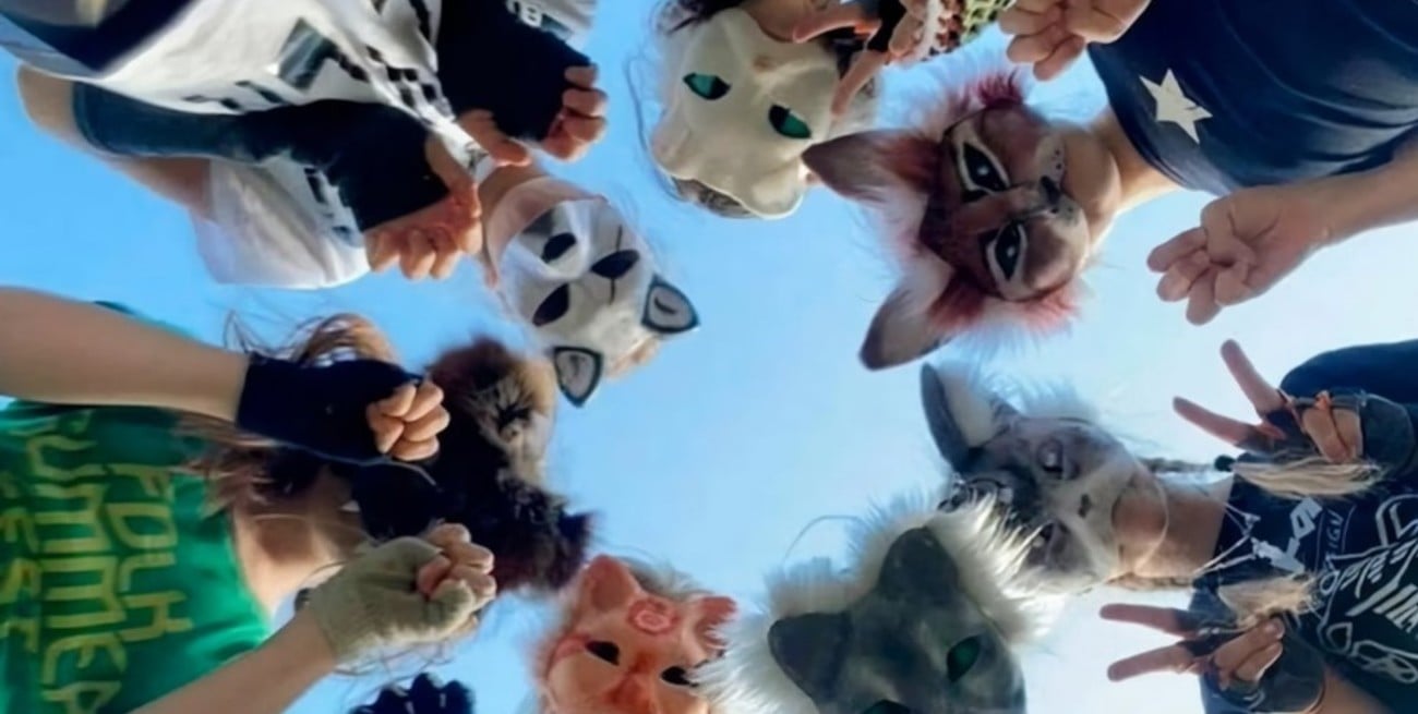 Córdoba: asegura que un “therian” mordió a su hija en plena calle