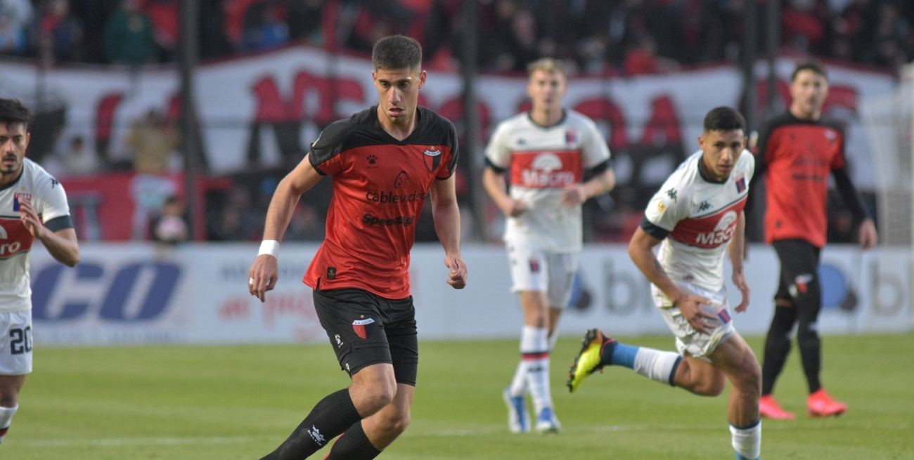 Colón cobró “algo” de lo viejo de Platense y negocia por Neris