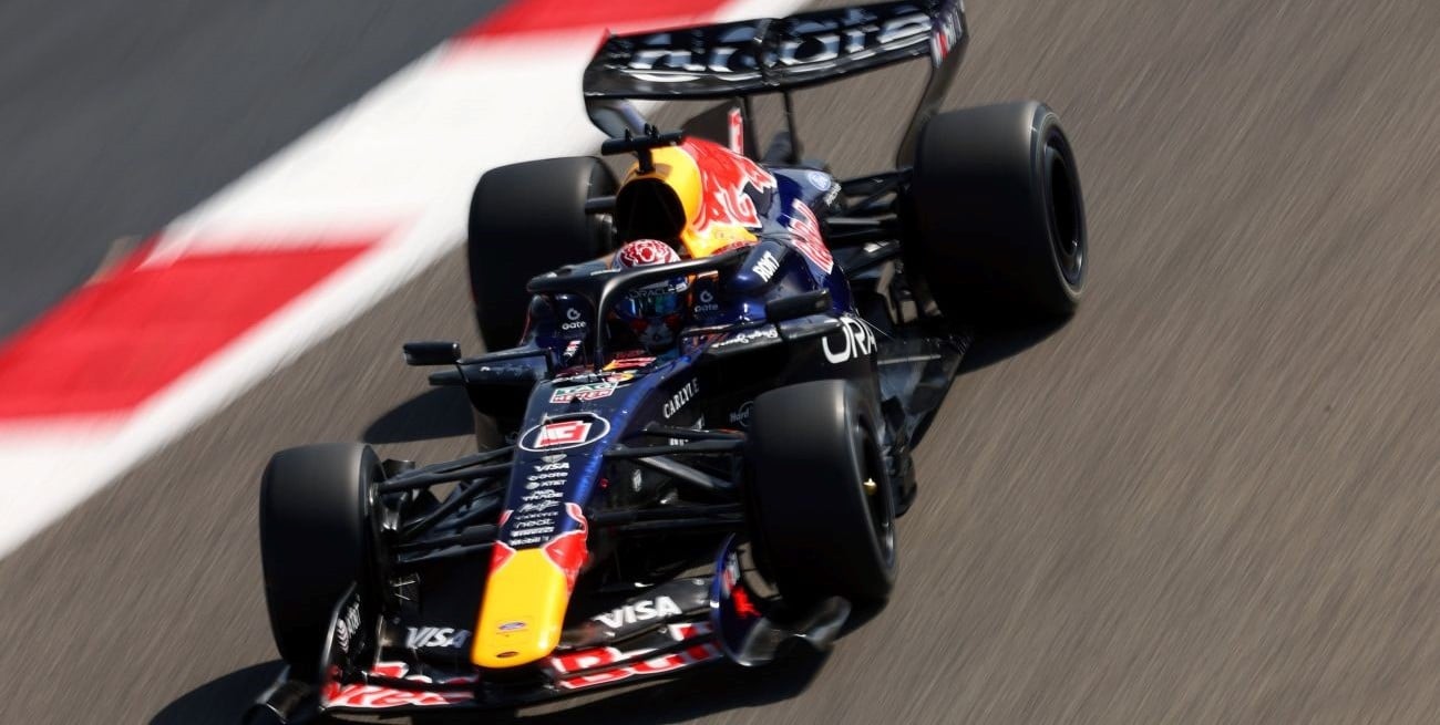 Verstappen lidera en Sakhir en el inicio de los test oficiales