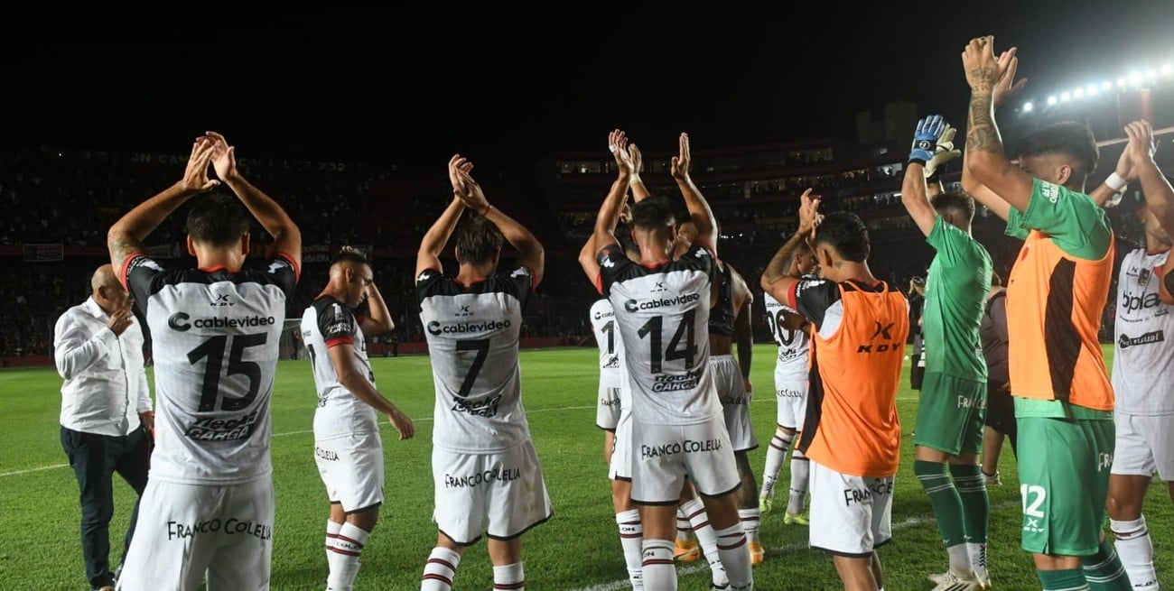 Colón recuperó la alegría de su gente con el fútbol de su equipo