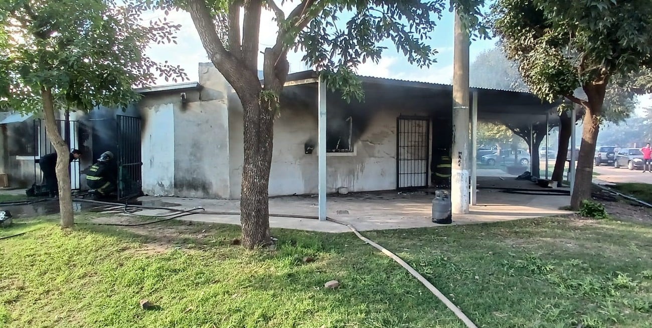 Cinco incendios dañaron viviendas del área metropolitana de Santa Fe durante el fin de semana