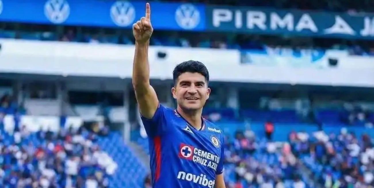 De Venado Tuerto a México: Nicolás Ibáñez debutó con goles en Cruz Azul