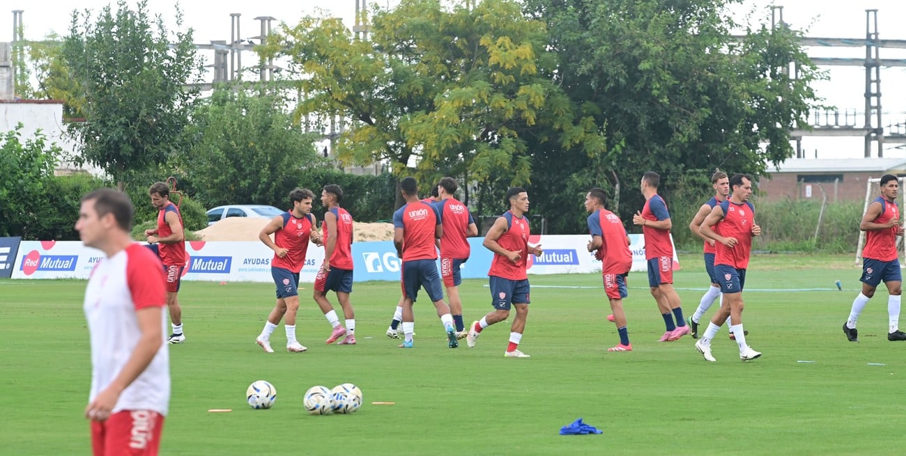 Unión, Menossi, el equipo para el domingo y un día histórico para el fútbol tatengue
