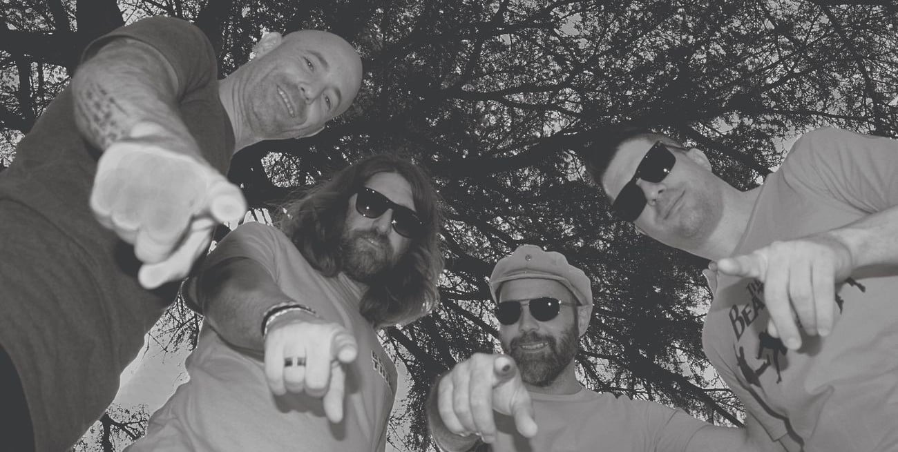 Cámeron, veinte años de canciones y resistencia