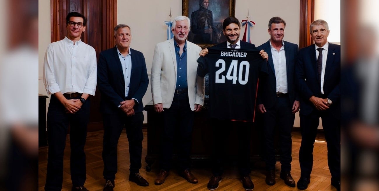 Reunión “futbolera” en Casa Gris: Pullaro se encontró con dirigentes de Colón y Unión