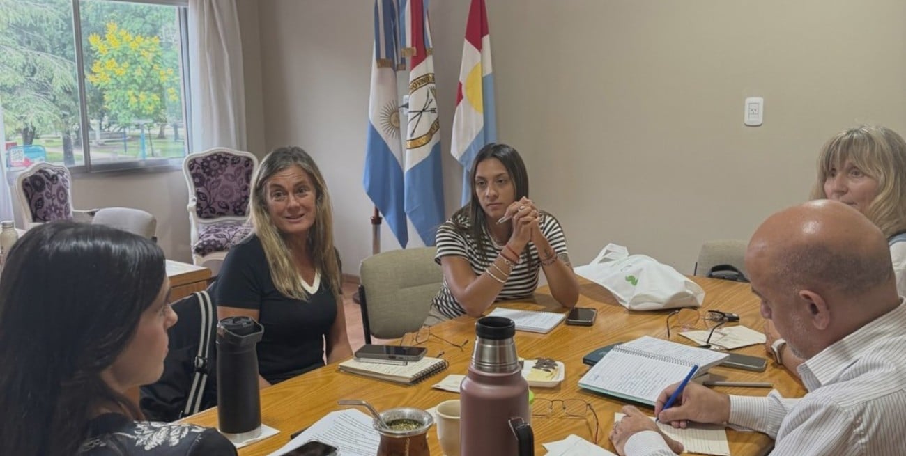 Provincia y municipio coordinan acciones en favor de niñas, niños y adolescentes