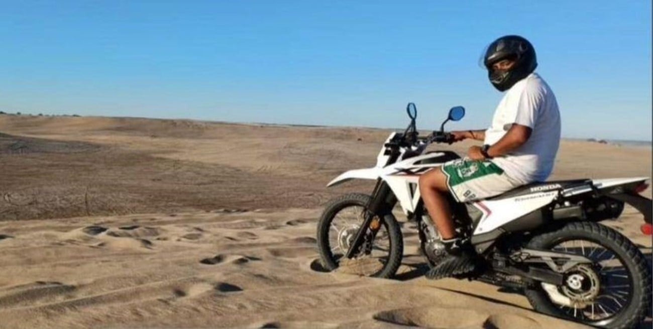 Murió un joven de 28 años tras caer con su moto en un médano de Villa Gesell