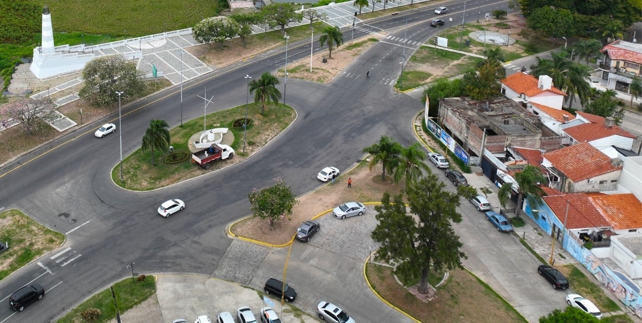 Buscan alternativas para el futuro de un inmueble abandonado en la zona del nuevo puente en la costanera