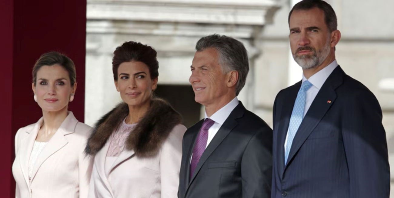 Se rumorea una tercera en discordia entre el Rey Felipe y Letizia: ¿es Juliana Awada?