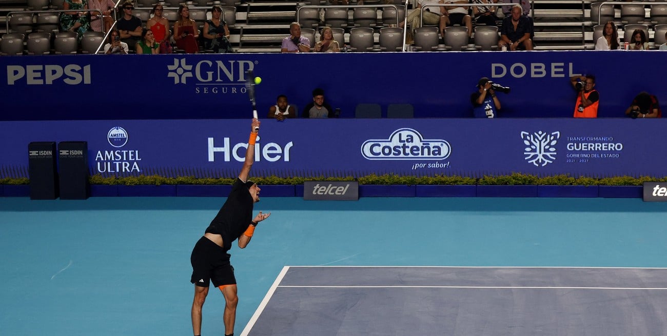 La jugada del torneo: Zverev “invadió” el aire rival y el umpire convalidó el punto