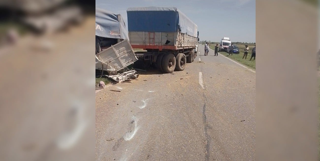 Ruta Nacional 34 cortada: dos camiones chocaron de frente entre Casas y Las Bandurrias