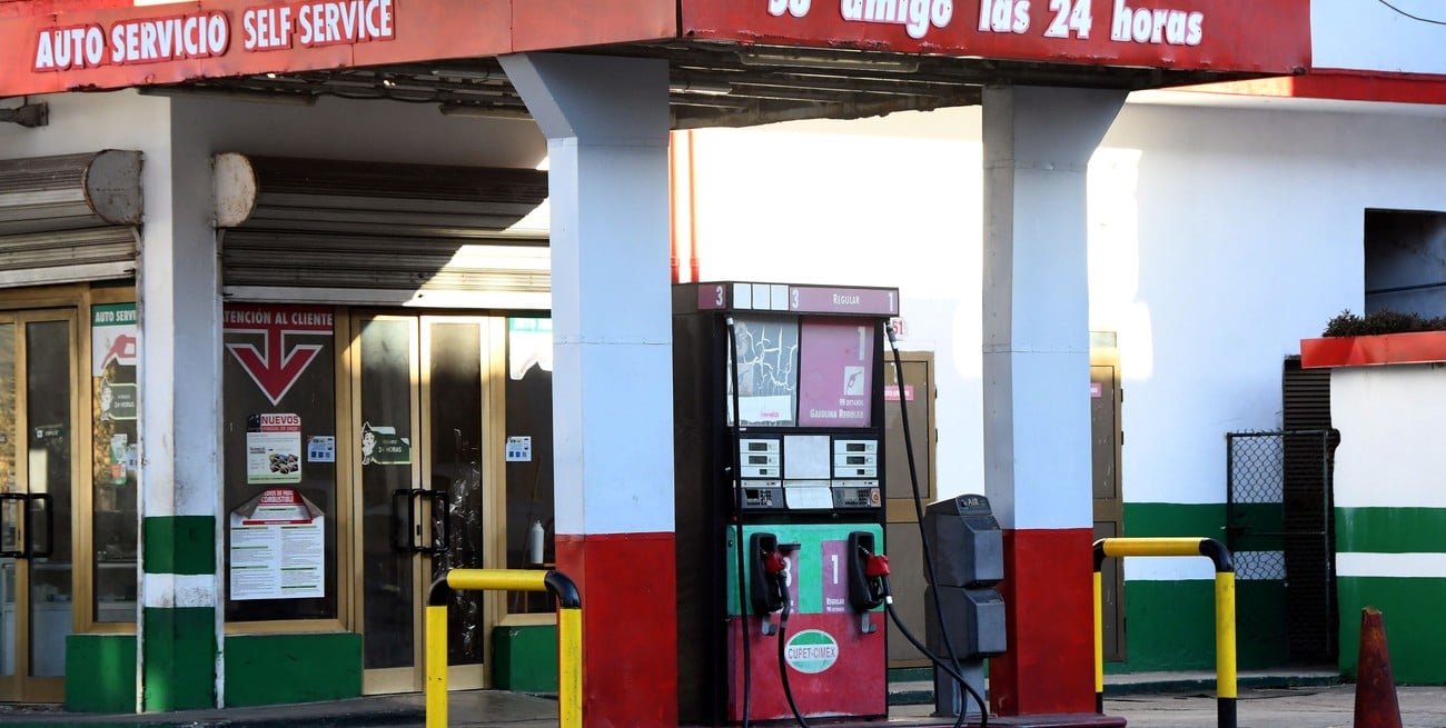 Estados Unidos autorizó la venta de combustible a Cuba para sector privado