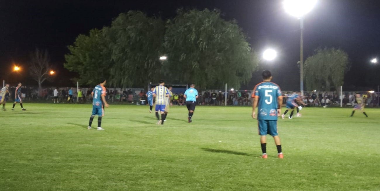 Copa ciudad de Recreo: incidentes, policías agredidas y dos heridos