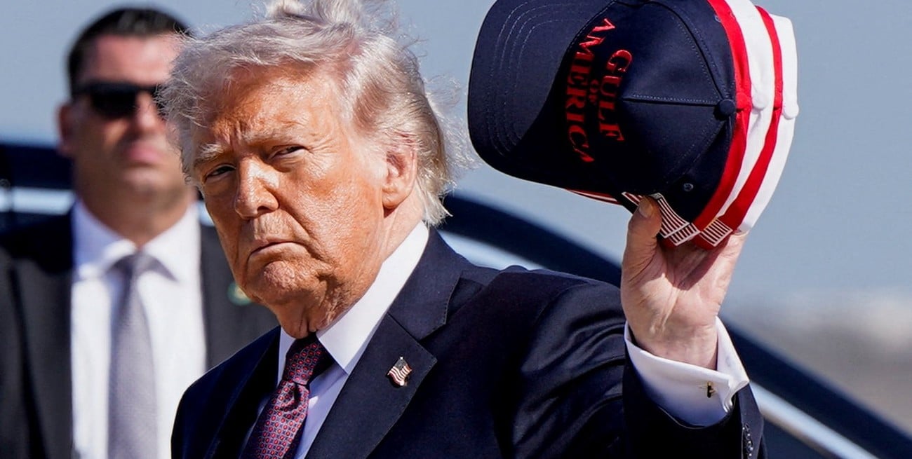 Donald Trump confirmó la muerte del ayatolá Alí Khamenei tras una ofensiva masiva en Teherán