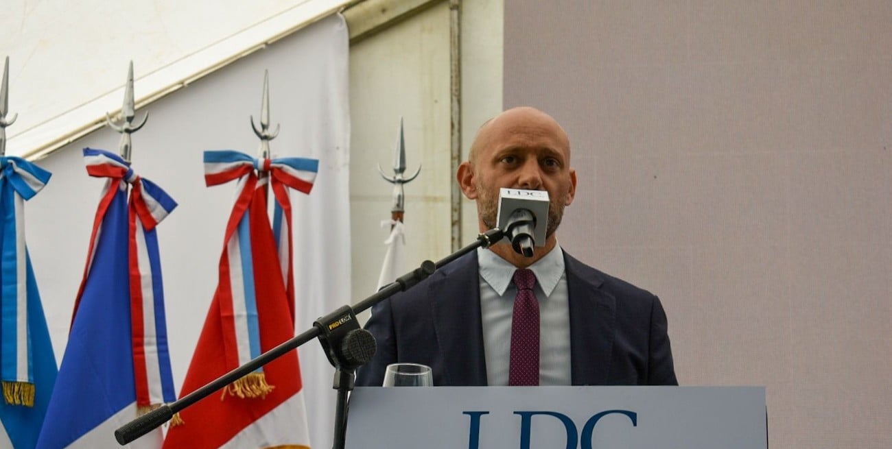 Puccini junto a Karina y Adorni en la ampliación de la línea de molienda de LDC en Timbúes