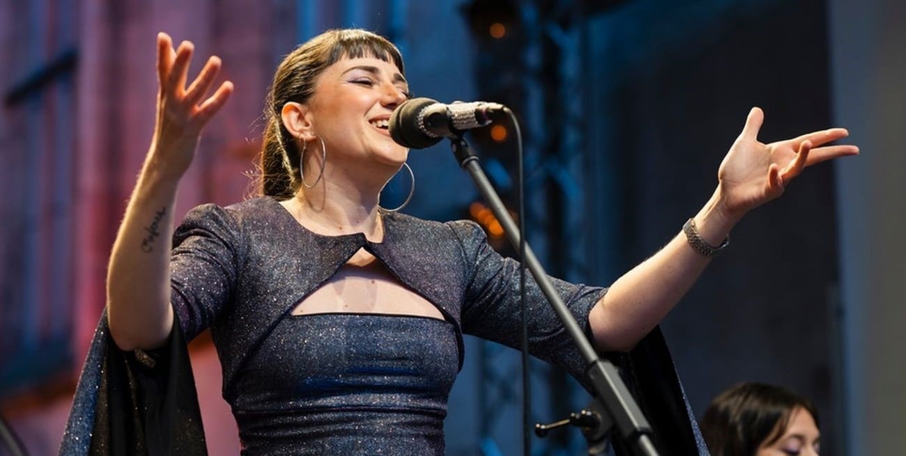 "La lírica femenina en el tango es menos violenta, profunda y emocional"

