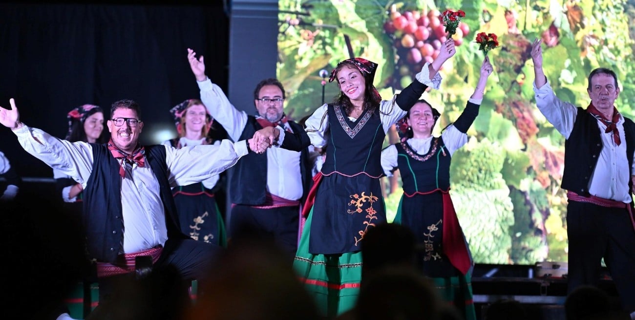 Villa Gobernador Gálvez celebra su 138° aniversario con una Noche de Colectividades