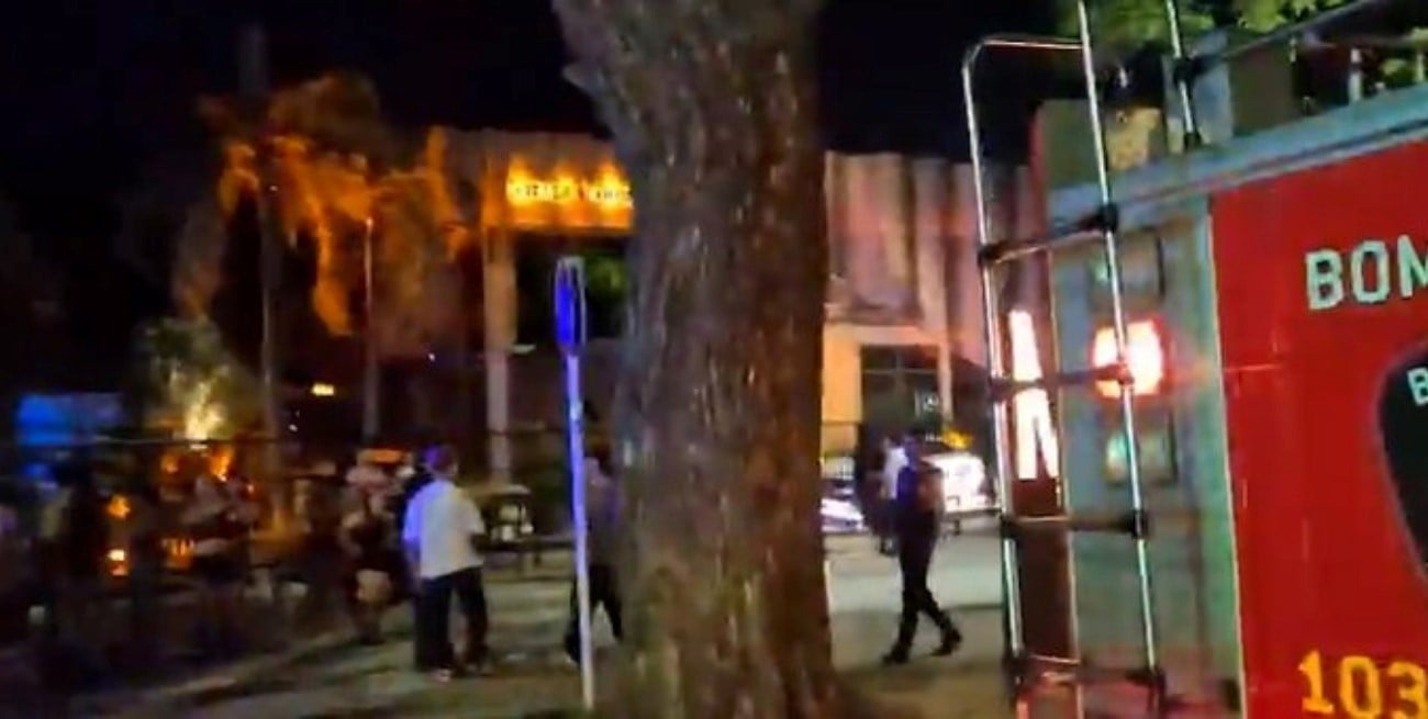 Se derrumbó un boliche en Buenos Aires: colapsó parte del escenario y dejó heridos