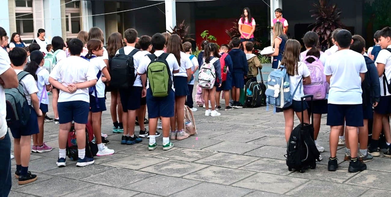 El ministro Goity remarcó que las escuelas abrieron “a lo largo y ancho de toda la provincia”