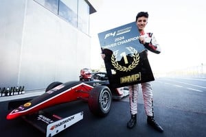 Mattia Colnaghi, un jovencito italo-argentino que ya empieza a codearse con lo mejor del automovilismo mundial