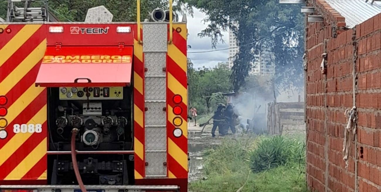 Se incendió un rancho en la costa de Alto Verde