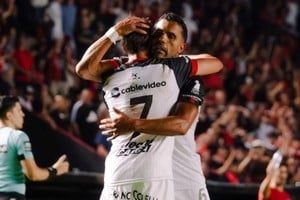 Barrios fue figura en los 3 partidos que jugó Colón. Foto: Prensa Colón.