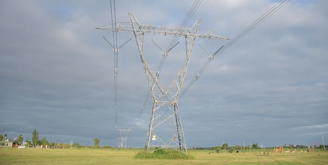 Con súper baterías buscan aliviar la desinversión del sistema eléctrico argentino