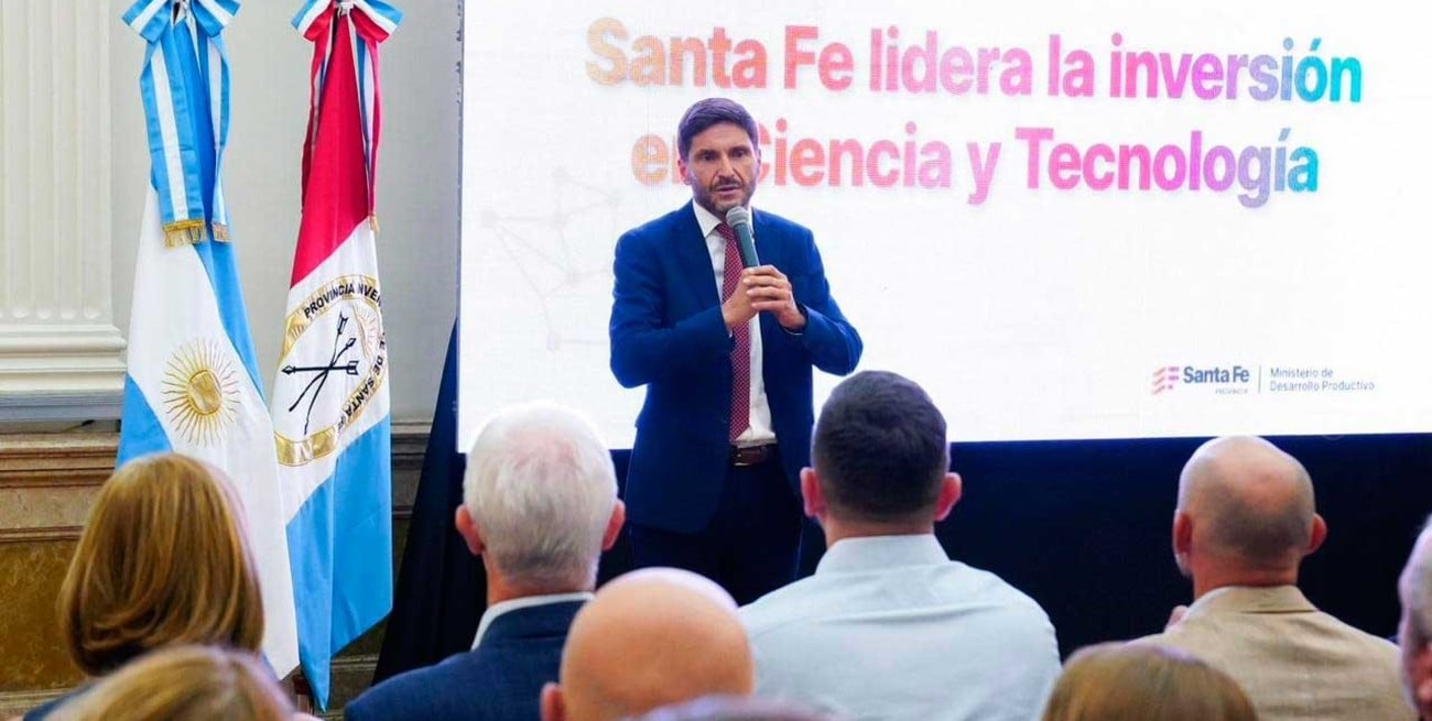 Pullaro, junto a empresarios santafesinos, viajan a Neuquén para cerrar convenios y visitar Vaca Muerta