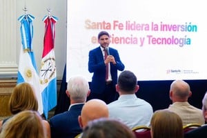 Pullaro y 22 empresas santafesinas con destino a Neuquén.