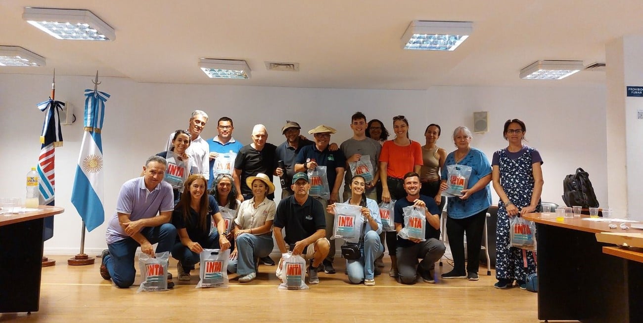 Arroz, forrajes y avicultura: periodistas agropecuarios recorrieron la experimental del INTA Concepción del Uruguay