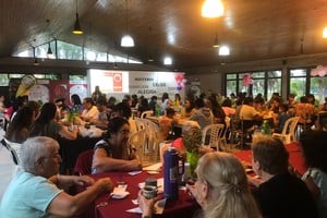 El agasajo contará con regalos, sorpresas y espectáculos musicales, en una propuesta que busca combinar momentos de disfrute con la valorización del rol de las mujeres en la sociedad. 