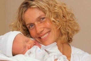 A lo largo de los años, Maru ha transformado su dolor en un mensaje de resiliencia. 