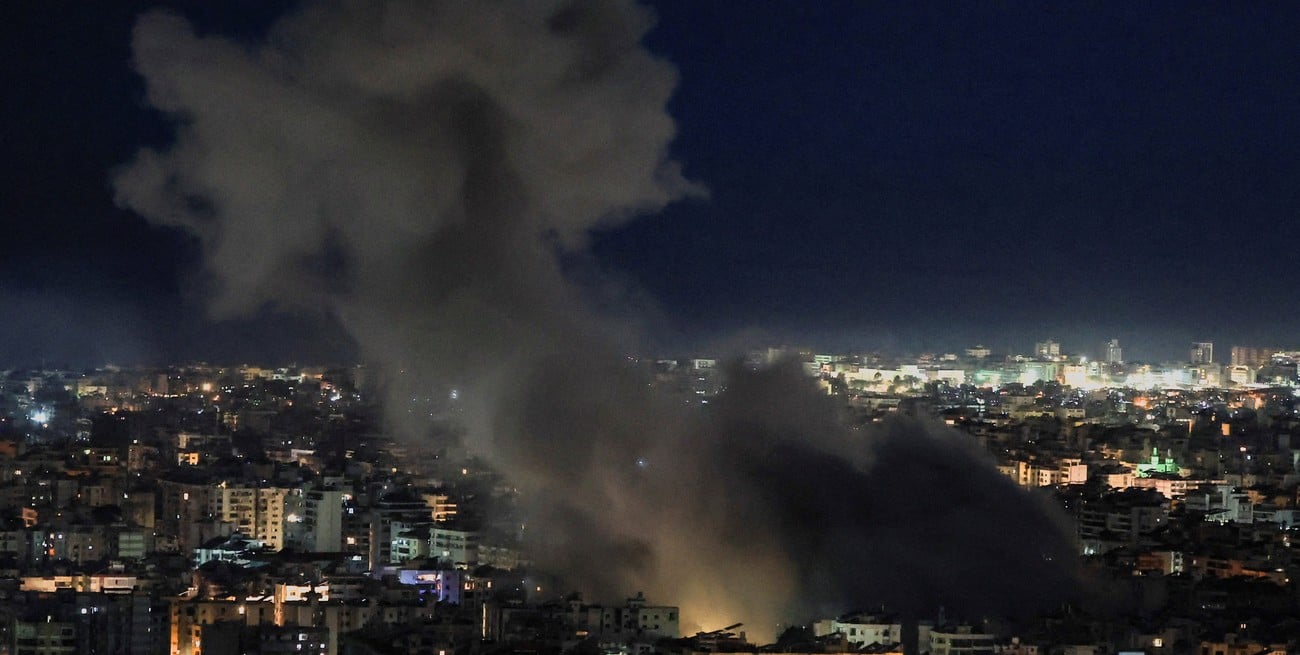 El ejército israelí informó que comenzó a atacar a Hezbolá en un suburbio al sur de Beirut
