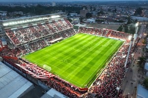 Unión abrirá la recta final del Apertura recibiendo a Deportivo Riestra en el 15 de Abril. Crédito: Fernando Nicola