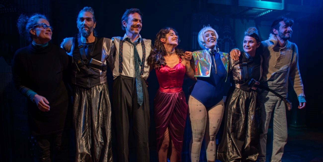 "Ha, cuando se corre la bruma": distopía noir, memoria e identidad