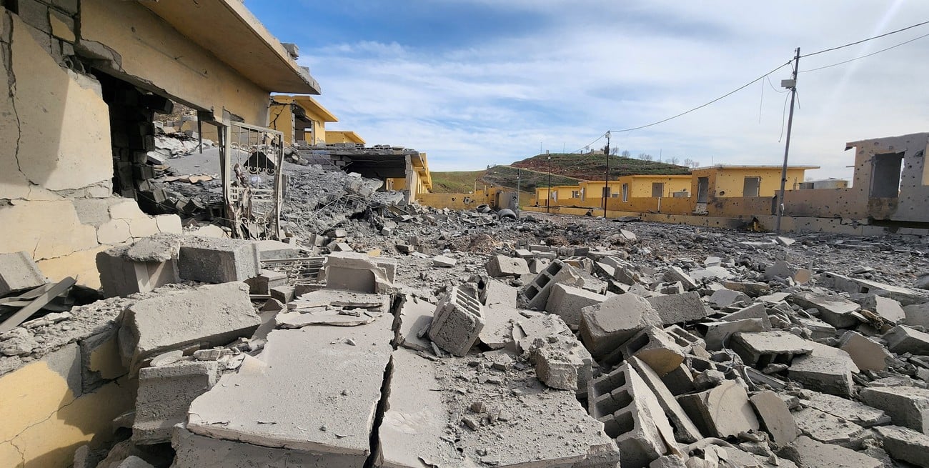 Estados Unidos hunde un buque iraní y denuncian ataques masivos con drones en Irak