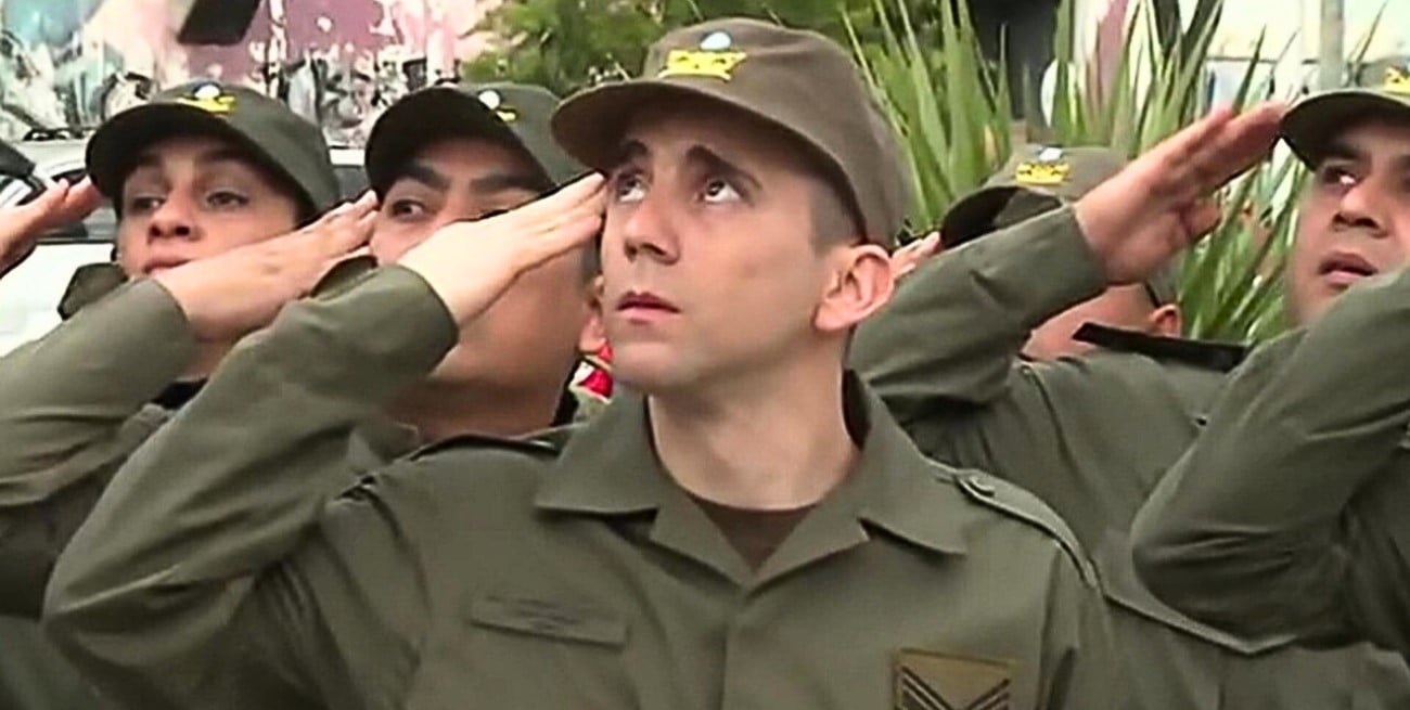 A la espera del alta médica, Nahuel Gallo participó del izamiento de la bandera argentina