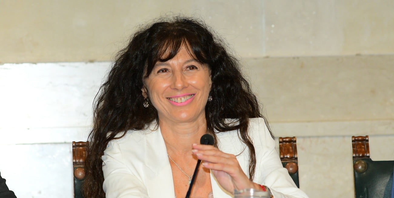 Histórico en la UNL: Tarabella asumió como la primera rectora mujer y dijo que "es una responsabilidad y un honor"