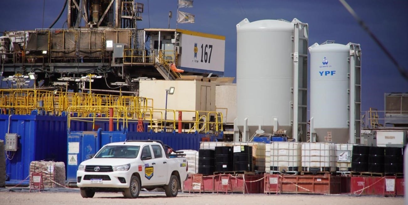 El Litoral recorre el complejo petrolero de Vaca Muerta junto a la delegación santafesina
