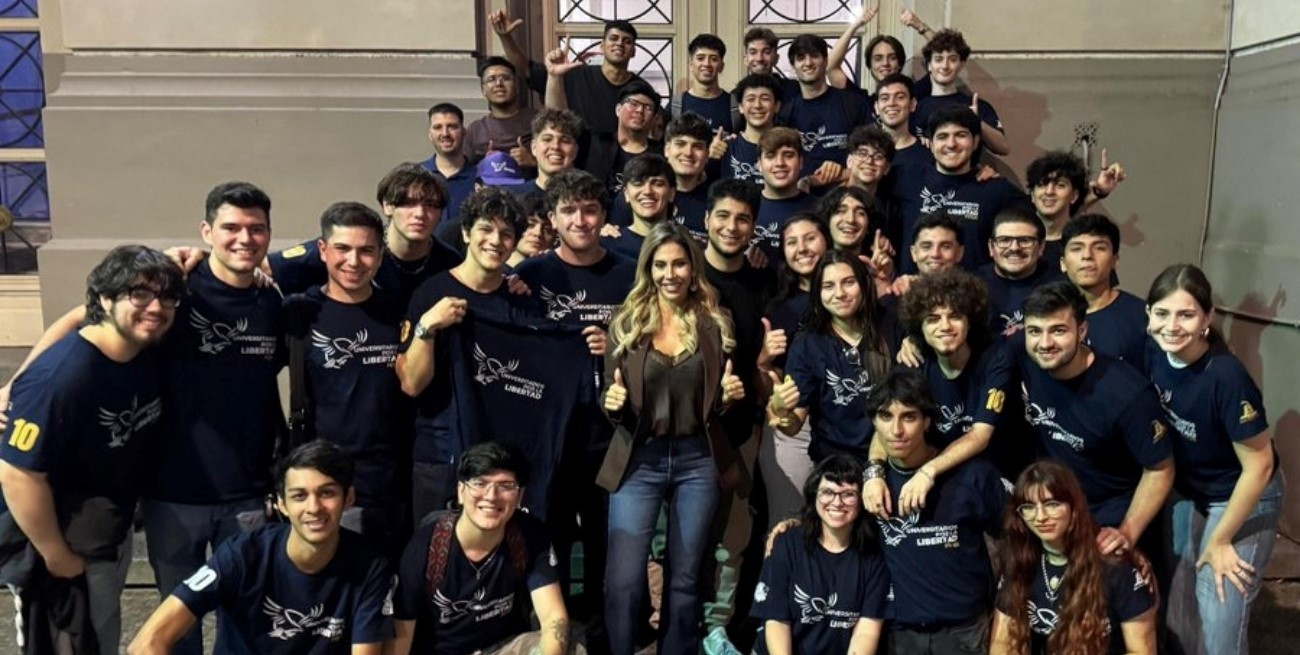 Romina Diez apoyó a la agrupación Universitarios por la Libertad en Rosario