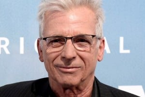 El actor fue contactado por un hombre y una joven, quien se hicieron pasar por su hija.