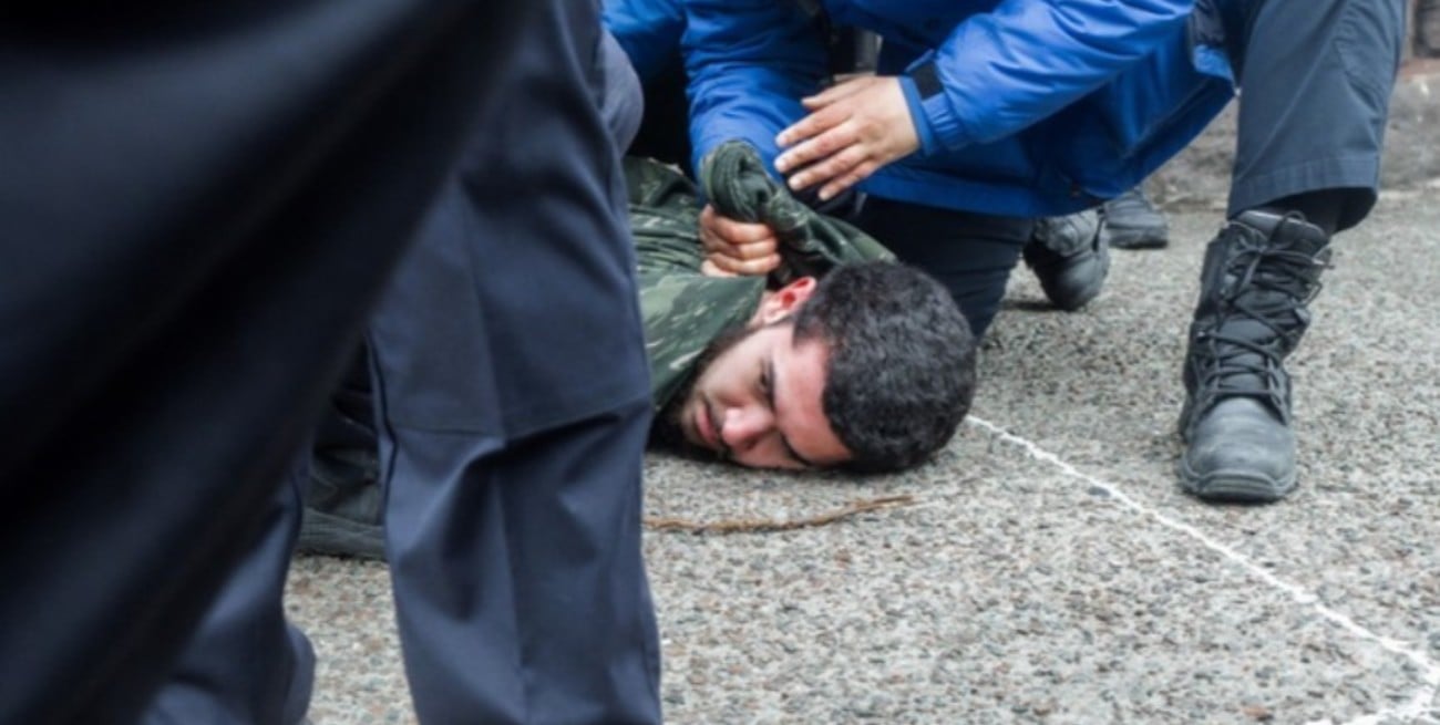Lanzaron un explosivo casero frente a la casa del alcalde de Nueva York