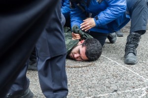 Seis personas fueron arrestadas. Foto: NPYD