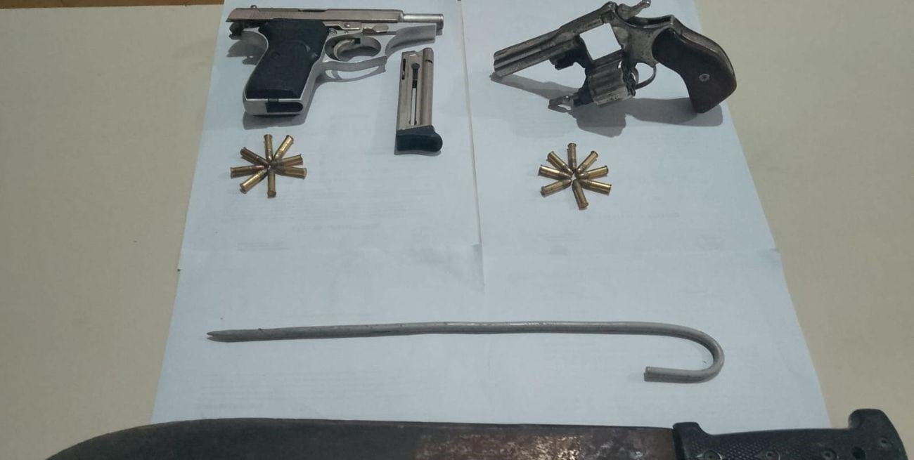 A los tiros y machetazos contra dos mujeres en Barranquitas Oeste